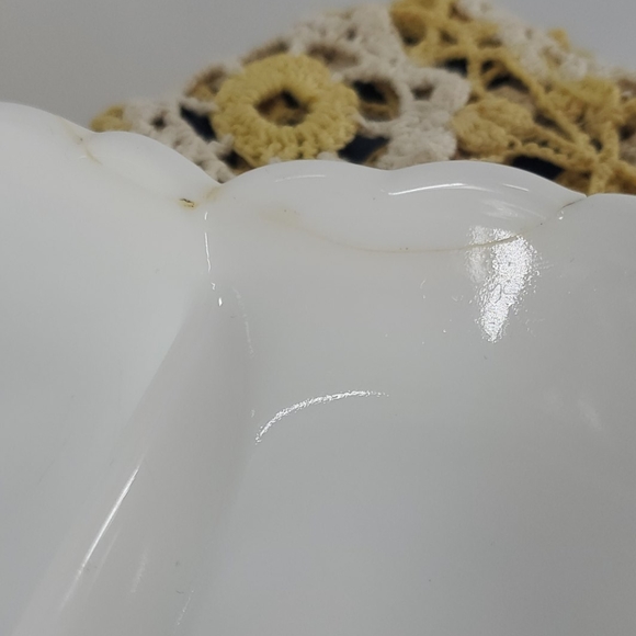 HOBNAIL MILK GLASS CANDY DISH - Picture 7 of 8